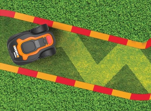 Graphic showing how the Worx Landroid WG794 cuts a lawn